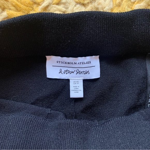 & Other Stories High Waist Black Bike Shorts - Picture 3 of 4